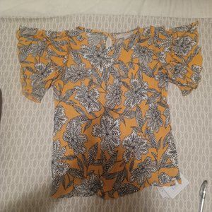Yellow floral short sleeve Small